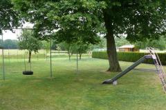 Spielplatz auf dem Grundstück